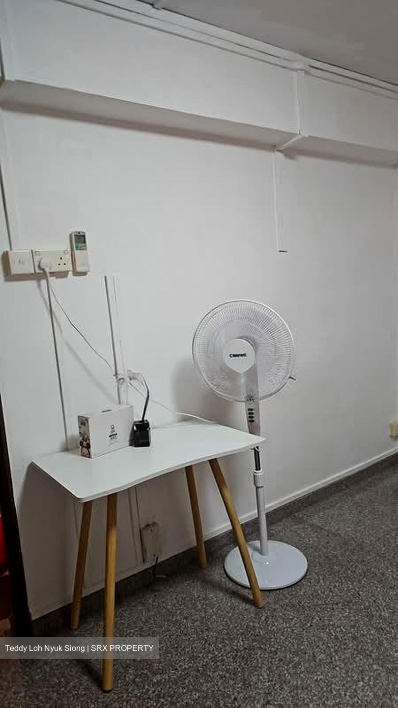 Blk 13 Holland Vista (Queenstown), HDB 3 Rooms #560816581
